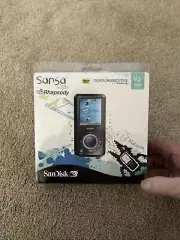 NEW Sansa Lil'Monsta e260R 4 GB MP3 Player FM Radio w/ MicroSD Expansion Sealed