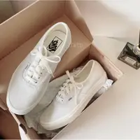 在飛比找蝦皮購物優惠-chichiito 日本 VANS AUTHENTIC 防潑