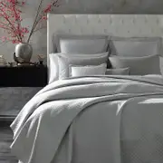 Matouk Nadia Coverlet, King