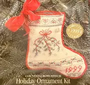 1999 DMC Collectible CHRISTMAS STOCKING ORNAMENT Cross Stitch Kit 5”x6” Bow READ