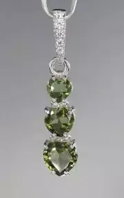 Faceted 5-6-7 mm Heart MOLDAVITE 925 Silver pendant with COA