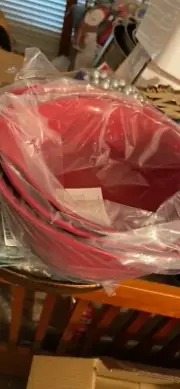 KitchenAid 3 piece nesting mixing bowls with nonslip base BNIB
