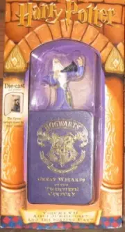 HARRY POTTER DIECAST & PLASTIC ALBUS DUMBLEDORE & THE SORTING HAT * DATED 2000