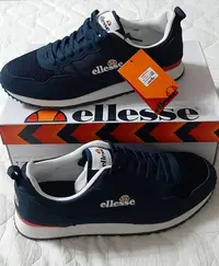 在飛比找Yahoo!奇摩拍賣優惠-全新正品ellesse runner marine愛力艾思運