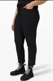 NWT New Lululemon City Sleek 5 Pocket Pant 7/8L Black -Size 2 Retail $128