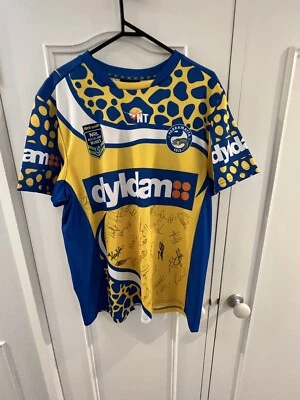 2015 Parramatta Eels Jersey ( Auckland 9’s-signed) Very Rare BNWT
