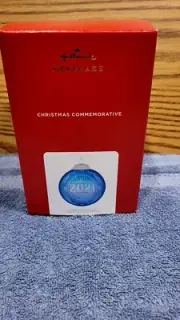 Hallmark Keepsake Christmas Ornament 2021, 2021 Christmas Commemorative, Glas...