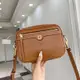 1220:) 美國正品代購～熱銷中 TB TORY BURCH 新款牛皮相機包