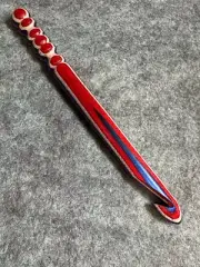 Hand carved Olde Glory Patriotic wood YARN CROCHET HOOK size P