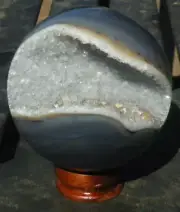 Geode Sphere, 1 Lb., 02.50 Oz., w/stand