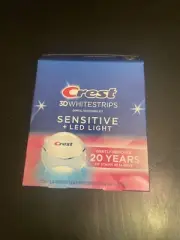 Crest 3D Whitestrips Sensitive & Led Light (28 Strips) Exp 06/15/2026