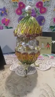 Beautiful Egg horse Carousel by Keren Kopal music box & crystal