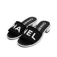 在飛比找Yahoo奇摩購物中心優惠-CHANEL 白色字母LOGO 低跟涼鞋#36.5(黑色)
