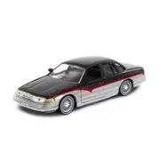 Motormax 1:24 Scale 1998 Ford Crown Victoria Lowrider Get Low Series Toy Model