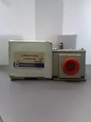 New Telemecanique L300WS02M22 Limit Switch Series F NIB