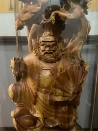 在飛比找Yahoo!奇摩拍賣優惠-台灣木雕師傅王前忠作品 108cm 鍾馗木雕 誠可議