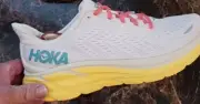 NEW! Wide! HOKA ONE ONE Clifton 8 Men NOT PAIR (1) SHOE RIGHT 11.5 width 2E lot