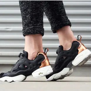 【我塑我形】REEBOK INSTA PUMP FURY PM 充氣 黑金 壓紋 男女 V62778