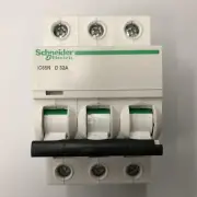 1PCS NEW iC65N 3P D32A breaker Schneider