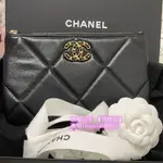 二手現貨 CHANEL 19系列编织LOGO 手拿包黑色一字拉链零钱包AP1059實拍