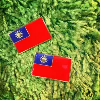 在飛比找蝦皮購物優惠-中華民國 國旗胸章 大尺寸 雙針 國旗徽章 國旗別針 國旗胸