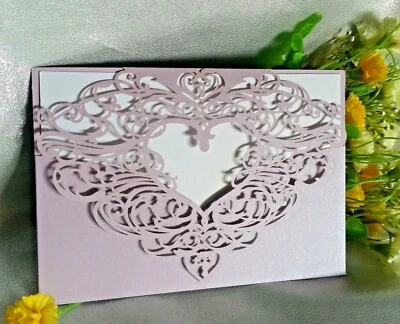 10x LASER CUT WEDDING INVITATIONS POCKET CARD ENVELOPE PEARL PURPLE INVITES