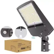 LED Parking Lot Light, 30000LM Dusk to Dawn LED Parking Lot Lights 200W