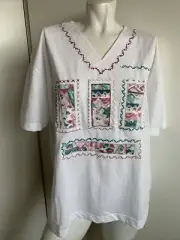 New Old Stock womens large Shenanigans white V-neck southwest embroidery T-shirt