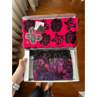 在飛比找蝦皮購物優惠-Anna Sui 手帕及小包組合