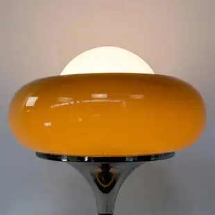 中古vintage臺燈現代簡約兒童房臥室床頭北歐包豪斯書桌橙色燈飾