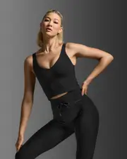 Fluid Longline Bra, 2XU, S, Black/Black, Female