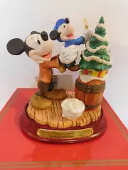 DISNEY CHRISTMAS FIRST EVER COLLECTIBLE CONVENTION~WDW~1998~MICKEY/NEPHEW