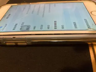 [二手]外觀八成新.蘋果Apple金色.iPhone6.i6.4.7吋.64GB.A1586.2014.電池些微膨脹.如圖.正常使用中.保護貼裂痕.螢幕正常.