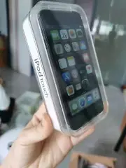 Apple iPod touch 5th Generation Space Gray (32 GB)