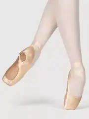NEW Bloch Eurostretch SIZE 4XX One Pair Of New Pointe Shoes
