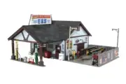 Woodland Scenics BR5048 HO Scale Ethyl's Gas & Service Built