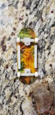 Complete Fingerboard Bob Deck Cali Glow Trucks/rails Peak Wheels Clear Tape