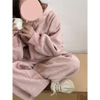 在飛比找ETMall東森購物網優惠-韓版童裝女童秋季休閑運動套裝兒童時髦洋氣字母粉色衛衣外套褲子
