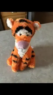 Disney Tigger 8" Plush NWT!