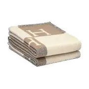 Luxurious Comfort, High Quality Materials | Elegant Cashmere Blend Throw Blanket | 140x170cm | Woven with Loom & Contrast Lock Stitching | Machine