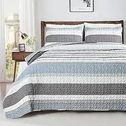 Siyaluens Quilt King Size Bedding Set, Soft Microfiber Quilts Set, Patchwork Striped Lightweight Bedspread with 1 Quilt and 2 Pillow Shams for All Season (Sage Green, 106"x96")