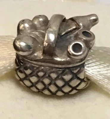New Genuine Pandora Charm Basket 790418