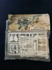 Vintage Airfix Model No. 136 Henschel Hs 123 Airplane 1/72 scale Sealed 25-A103