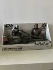 NEW Star Wars The Mandalorian RC Speeder Bike w Grogu Remote Control Baby Yoda
