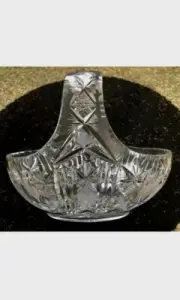 BEAUTIFUL CZECH BOHEMIAN CRYSTAL BASKET 9×6" HAND CUT. QUEEN LACE