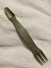 New Old Stock Olive Green Indoor Garden Tool Measuring Spoon 1 1/2 tsp USA Made