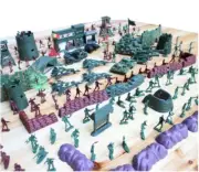 500Pcs Military Soldier Toys Kit Set War Army Men 4cm Figures & Accessories