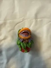 Fright Crate Serial Resin Co. Audrey Bust