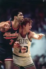 Dave Cowens Of The Boston Celtics Defends 1974 OLD PHOTO