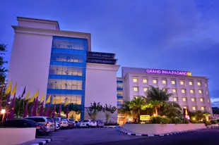 巴東因納大飯店Grand Inna Padang Hotel